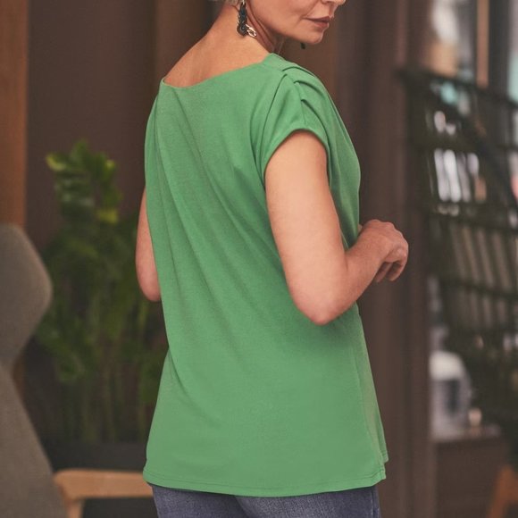 MELANIE LYNE: Drape Neck Zipper Detail Top - green - Picture 2 of 6